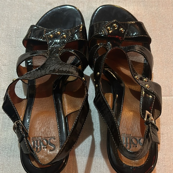 Sofft Patent Leather Black Wedge Studded Sandals Comfort Size 10 Preowned - Picture 7 of 12